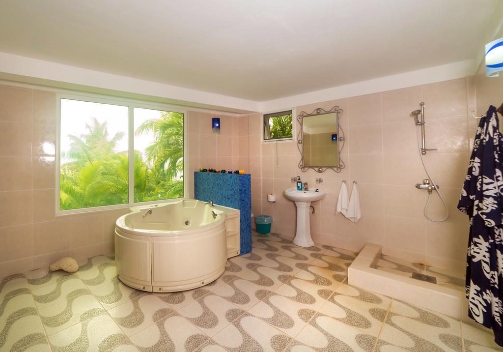 Royal Palm Holiday Apartment Méro エクステリア 写真