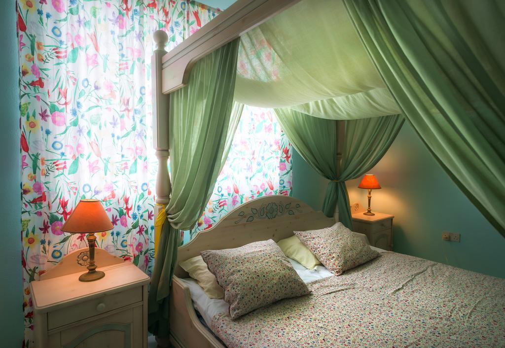 Royal Palm Holiday Apartment Méro エクステリア 写真