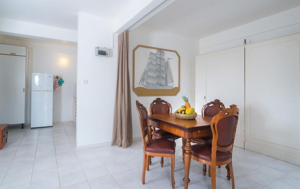 Royal Palm Holiday Apartment Méro エクステリア 写真